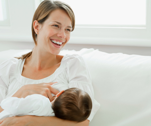 هل يعاني صغيرك من «القشط» عند الرضاعة؟.. عرفي على الأسباب والمخاطر