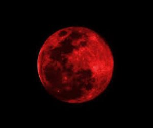 القمر الدموي.. هل لظاهرة الخسوف علاقة بموت الأنبياء والصالحين؟