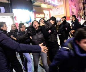 جمعة أردوغان السوداء على الحربة.. الاعتقالات تطال الأكاديمين في تركيا 