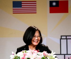 رئيسة تايوان: زيارات المسؤولين الأمريكيين تعزز عزم الجزيرة على الدفاع عن نفسها