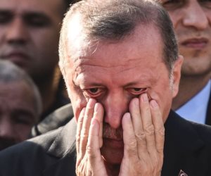"نحن هنا طوال اليوم لم نبع حبة بندق واحدة كلنا جائعون".. الأتراك يصرخون في وجه أردوغان