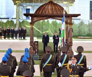 الرئاسة: السيسى ورئيس أوزباكستان يتفقان على زيادة حجم التبادل التجاري
