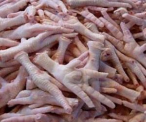 «أرجل الدواجن».. تدخل سوق مافيا اللحوم الفاسدة بالقاهرة.. التفاصيل الكاملة 