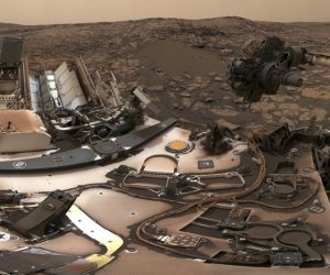 شاهد.. لقطات حديثة لسطح كوكب المريخ: الغبار لا يزال يسد الأجواء