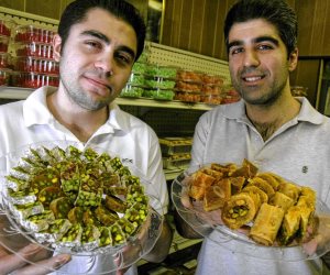 «حلويات المنصورة».. محل الكنافة المصري الذي يعشقه سكان نيويورك