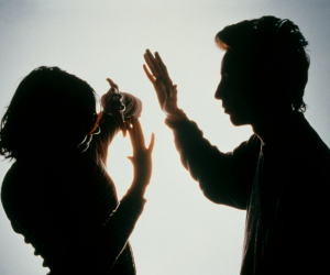 برلمانية:لا بد من حملة للتوعية بالعنف ضد المرأة ضمن استراتيجية متكاملة