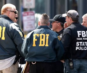 يقضون «ليالى حمراء» بأماكن مشبوهة.. نرصد الاتهامات الموجهة لموظفى «FBI» الأمريكي