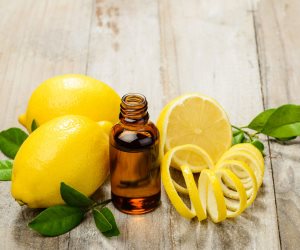  تبييض البشرة والتخلص من البثور أبرزها.. تعرفي على 4 فوائد لاستخدام الليمون