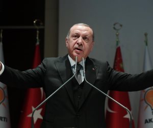 السترات الصفراء تطارد أردوغان.. ثورة على باب ديكتاتور تركيا