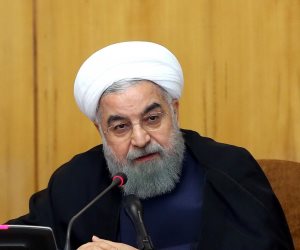 إيران تحت المقصلة.. روحاني يدين بلاده بإطلاق مجموعة تهديدات لأمريكا