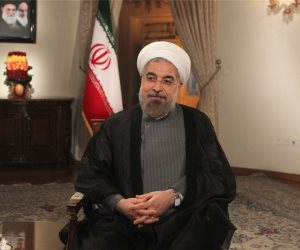 أزمة أسعار الوقود في إيران.. احتجاجات وعنف والرئيس مهدد بالعزل 