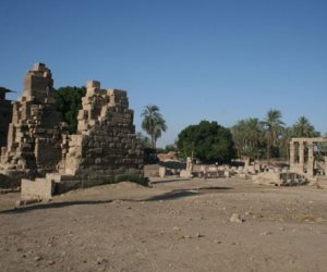 معبد «مونتو» بين رحى الإهمال.. متى تنهي الآثار معاناة «إله حرب» قدماء المصريين (صور)