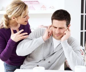 حين تغضب تبكي أو تصرخ.. هذه طريقتك لاحتواء غضب زوجتك