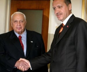 الاسم أردوغان والمهنة شارون.. قصة ديكتاتور تركيا وقناع السفاح