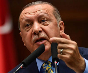 "تعيشون في قصور طائرة وتتلذذون بتعذيب المواطن".. نائب تركي يفتح النار على حكومة أردوغان