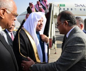 10 صور ترصد استقبال عبد العال لرئيس «الشورى السعودي» في مطار القاهرة