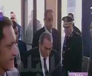 بدء مواجهة مبارك و مرسي لأول مرة للشهادة بقضية اقتحام الحدود الشرقية (فيديو) 