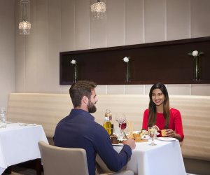 4 نصائح لعشاء رومانسى لجوزك