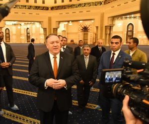 أبرز اللقطات من زيارة وزير الخارجية الأمريكي إلى مسجد الفتاح العليم وكاتدرائية العاصمة الإدارية