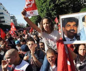 إخوان تونس تحت المقصلة.. هل تصيب نيران الاحتجاجات حكومة الشاهد؟