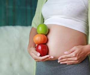 إذا كنتٍ حامل وتعانين من الأنيميا.. تعرفي على فوائد حمض الفوليك