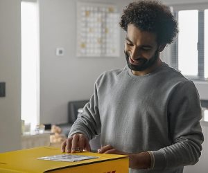 الله على أخلاقك يا فخر العرب.. محمد صلاح يعيد فتح حساباته على السوشيال ميديا (صورة)