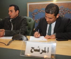 يوسف أيوب يقدم أوراق ترشحه في انتخابات «الصحفيين»: النقابة تحتاج مجلسا قويا (صور)