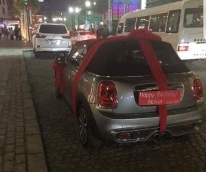 سكان «فيس بوك» يبحثون عن «نهى».. أين صاحبة «الميني كوبر» الهدية؟ (صور)