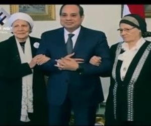 الرئيس الإنسان.. السيسي يعيد للمرأة المصرية مكانتها بعد سنوات من التهميش (فيديو)