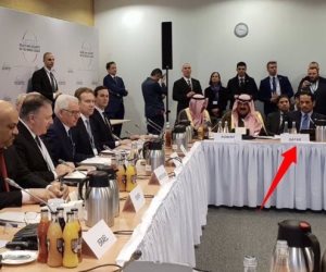هل حاولت الجزيرة إخفاء مشاركة قطر في «وارسو» وتشويه العرب لإرضاء إيران؟ (فيديو)