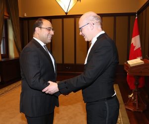 سفير مصر في أوتاوا يلتقى رئيس مجلس العموم الكندي