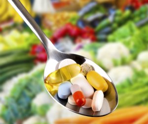 دراسة: المكملات الغذائية ليست دواء وتستخدم كمواد مساعدة في العلاج