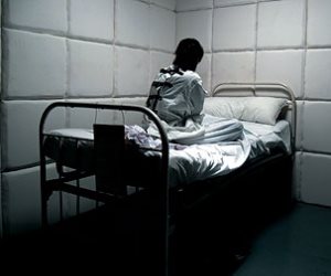 عن المسئولية الجنائية.. هل يستحق المرضى النفسيون «رحمة» بعد ارتكابهم جرائم؟