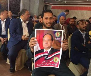 «عمال مصر بالجيزة» يؤيدون التعديلات الدستورية ويشيدون بإنجازات السيسي (صور)