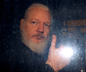 لائحة اتهام مؤسس «ويكيليكس»: اخترق أجهزة كومبيوتر سرية