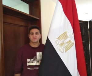 شبابها سندها.. «عصام» أول شاب مصرى يصوت على التعديلات الدستورية في بكين