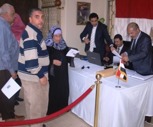 فتح باب التصويت للمصريين على التعديلات الدستورية بسلطنة عمان.. والسفير: الأعداد في تزايد 