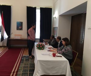 البعثات المصرية في ألمانيا تستقبل الناخبين للمشاركة في الاستفتاء (صور)