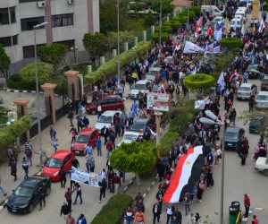 مسيرة حاشدة بجامعة المنصورة لحث المواطنين على المشاركة في الاستفتاء بالدقهلية 