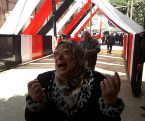 سيدة للسيسي: «نفسي أقابلك قبل ما اموت» (صور) 