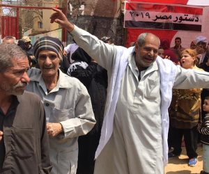 فرح ورقص وحبر فسفوري.. أهالي المرج يصوتون على التعديلات الدستورية (صور)