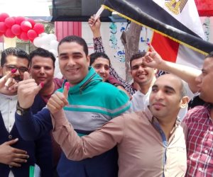 بالأغاني الوطنية.. أهالي مصر الجديدة يحتفلون بالاستفتاء على التعديلات الدستورية