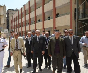 محافظ الجيزة يتفقد لجان الاستفتاء على التعديلات الدستورية (صور)