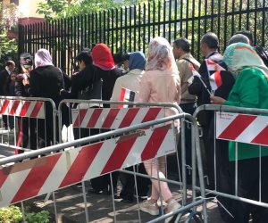 بتلك الطريقة يتسلم رؤوساء لجان الاستفتاء على الدستور صناديق التصويت
