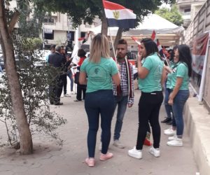 إنزل شارك.. إقبال كثيف على لجان مدرسة الخلفاء الراشدين في مصر الجديدة (صور)