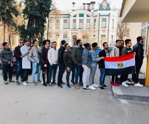 طابور شبابي بموسكو للمشاركة فى استفتاء التعديلات الدستورية (صور)