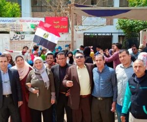 انطلاق مسيرة «في حب مصر» لحث المواطنين علي المشاركه بالاستفتاء بكرداسة (صور) 