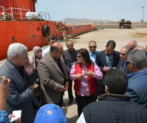 نائب وزير الزراعة تتفقد مشروعات بطنوب سيناء وتفتتح المعرض الزراعي بالطور (صور)