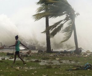 قبل وصول إعصار فاني.. رعب يجتاح الهند وإجلاء أكثر من مليون شخص