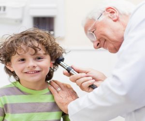 الأطفال يصابون بها أكثر.. أسباب التهاب الأذن الوسطى عند الرضع